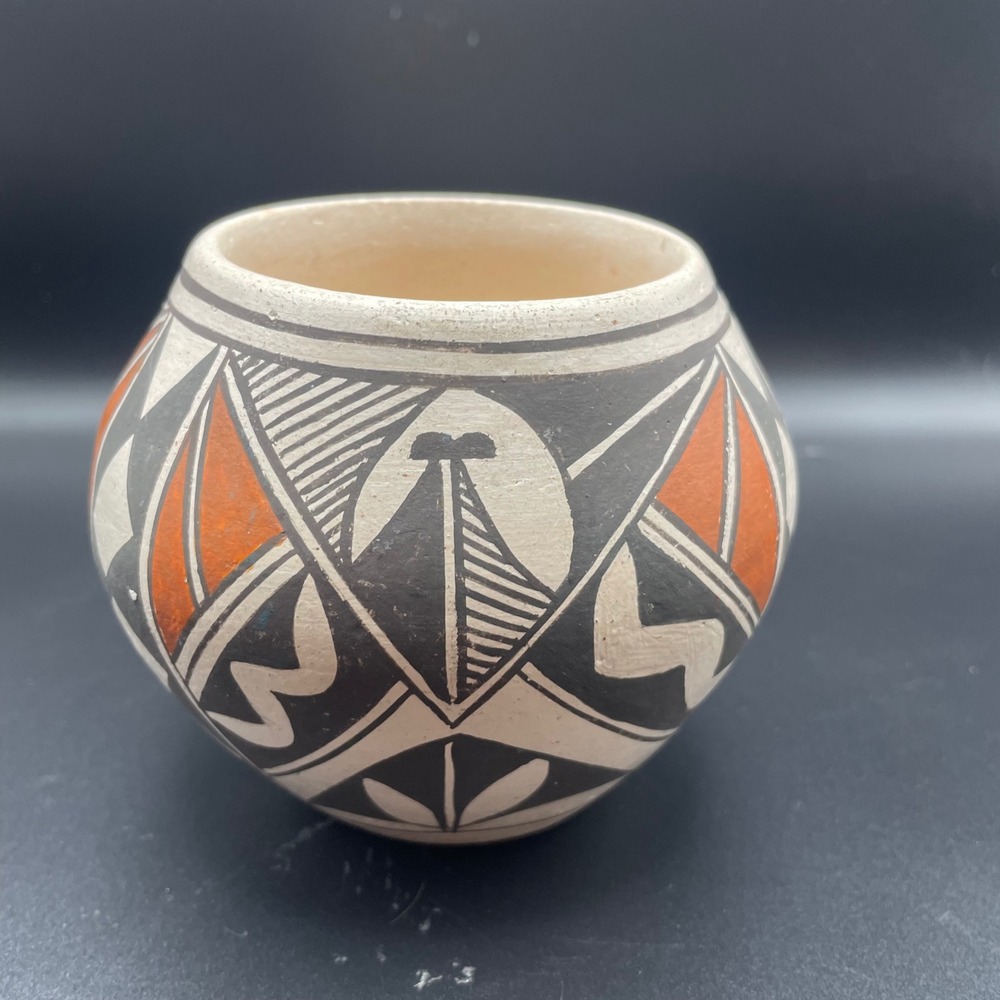 Acoma Pueblo NM Native American  Seed Pot Hand Painted Geometric Signed EPS